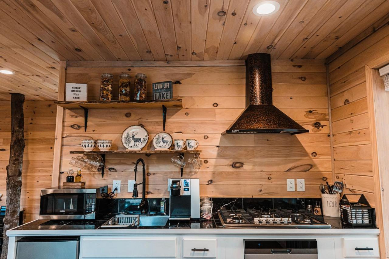 Вілла Moonlight Treehouse At Belgrade Hospitality Екстер'єр фото